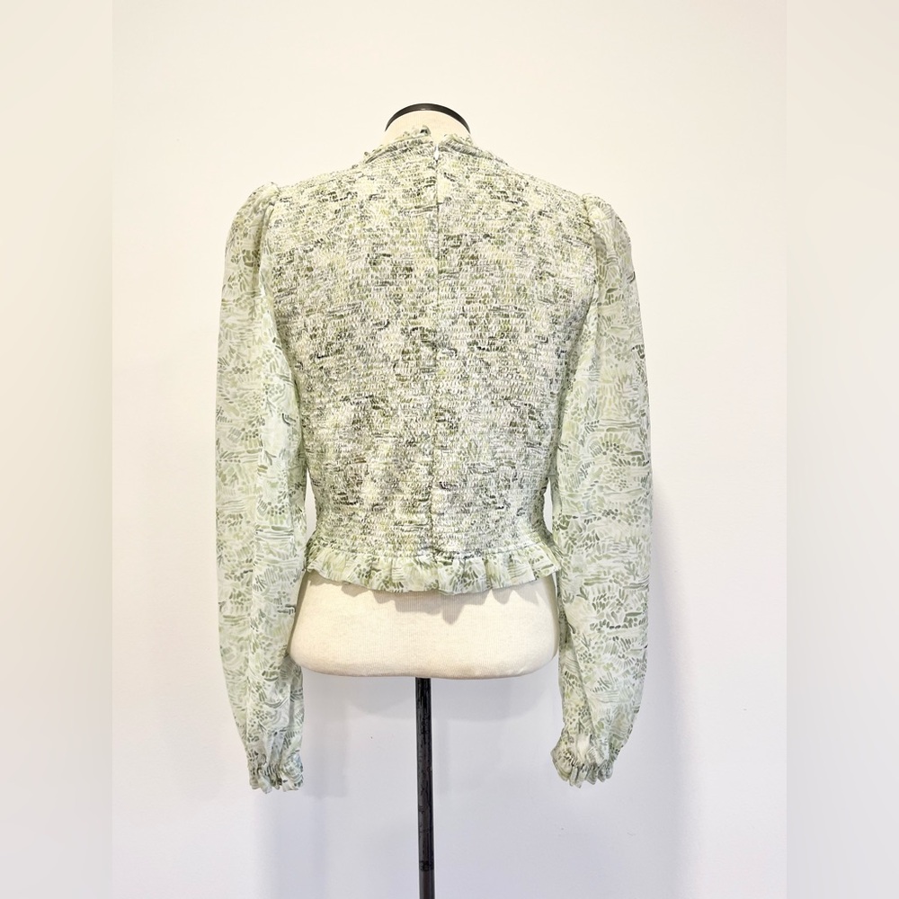 Aritzia Wilfred Tempest Blouse Smocked Bodice Sheer Sleeves Green Botanical L - Picture 4 of 11